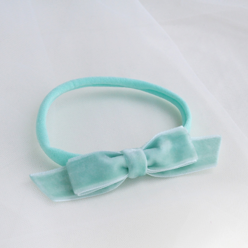 Повязка на голову "Бархатный бантик" ментоловый