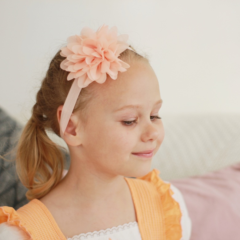 Повязка на голову "Шифоновый цветок" цвет персиковый