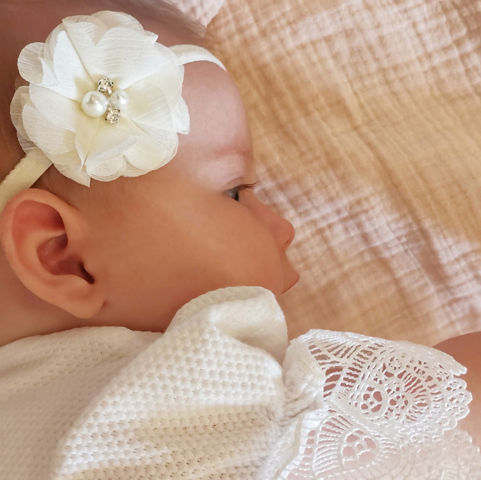 Повязка на голову "Шифоновый цветок" кремовый