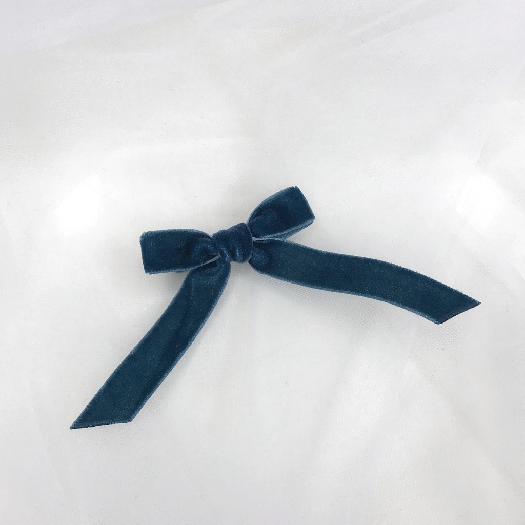 Заколка зажим "Бархатный бант" цвет изумрудный