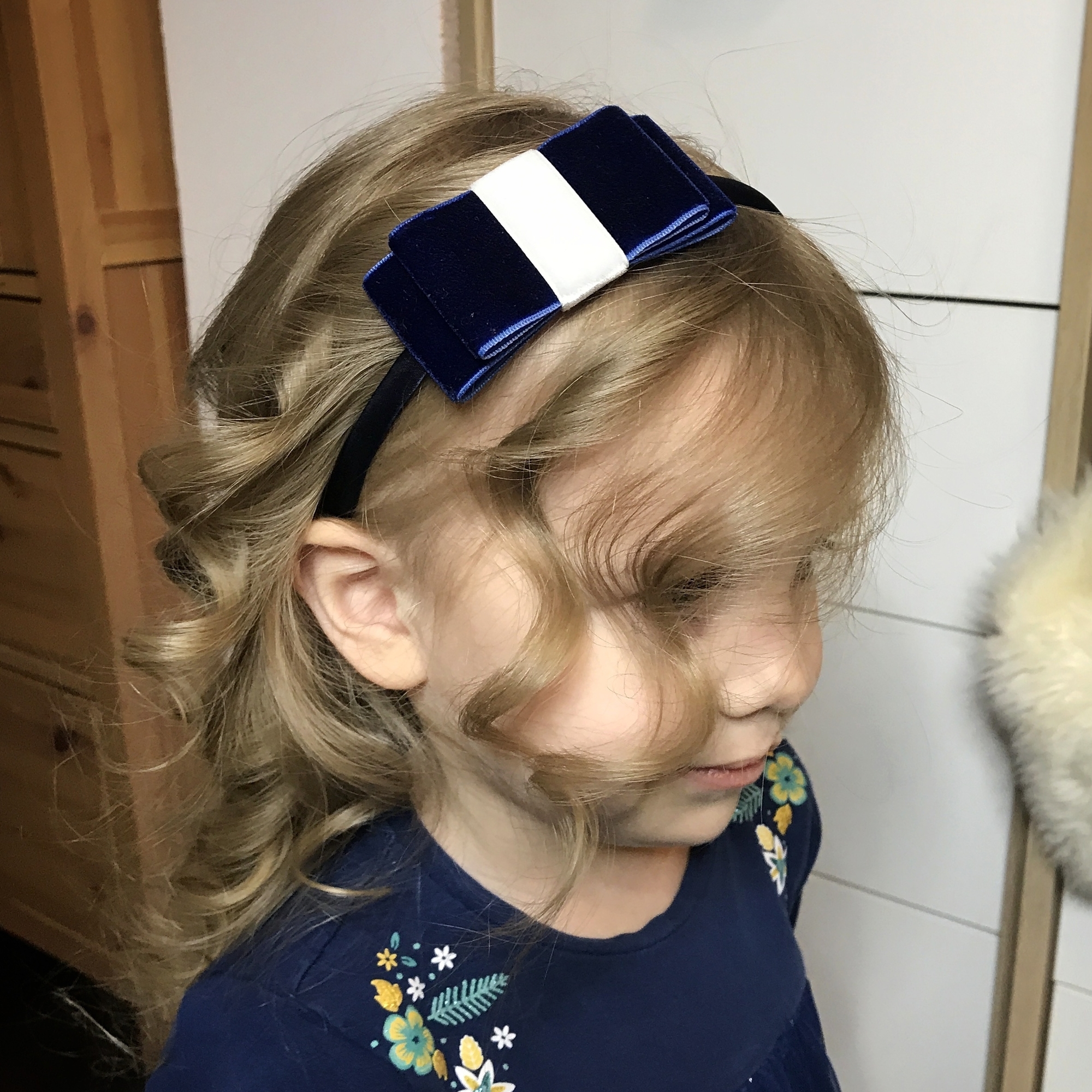 Ободок "Бархатный бант" темно-синий