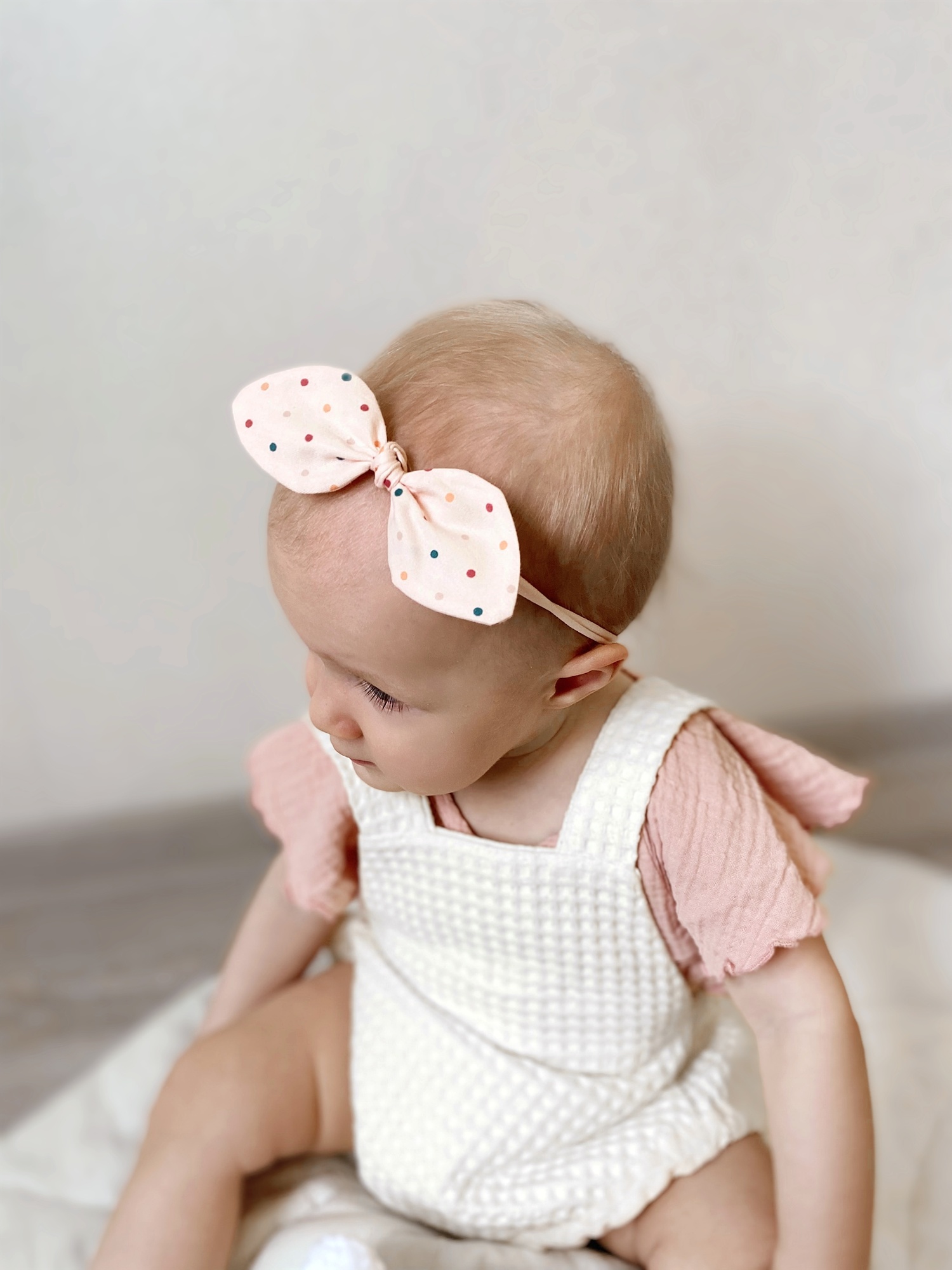 Повязка на голову "Солоха" пудровый в горошек