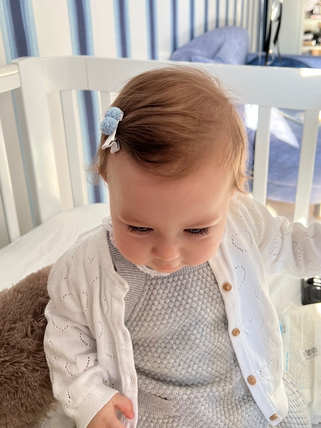 Заколка-зажим "Помпоны" голубой