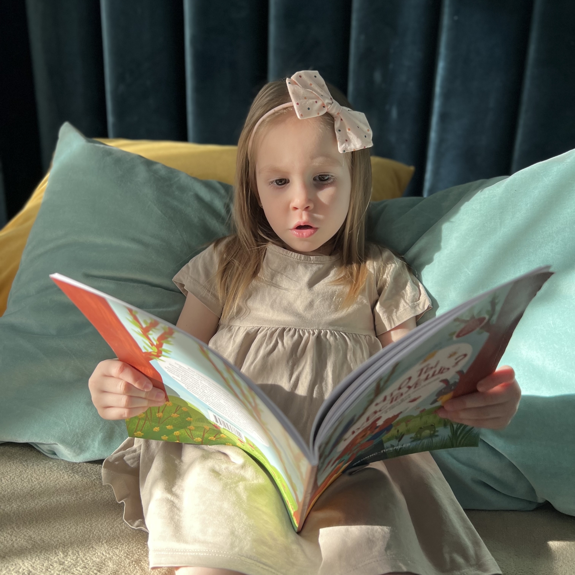 Повязка на голову "Хлопковый бант" пудровый в горошек