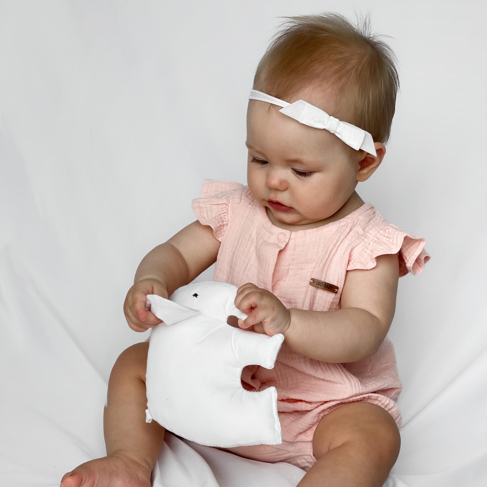 Повязка на голову "Бархатный бантик" белый