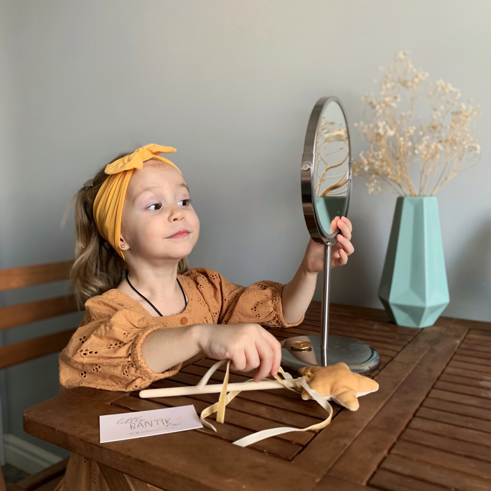 Повязка на голову "Широкий бант" желтый