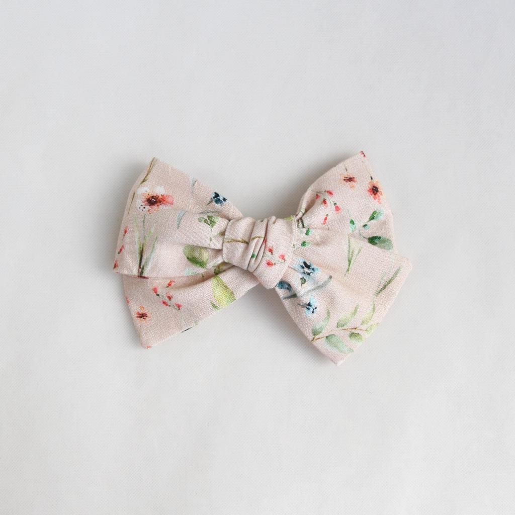 Заколка-зажим "Хлопковый бант" пудровый с цветами