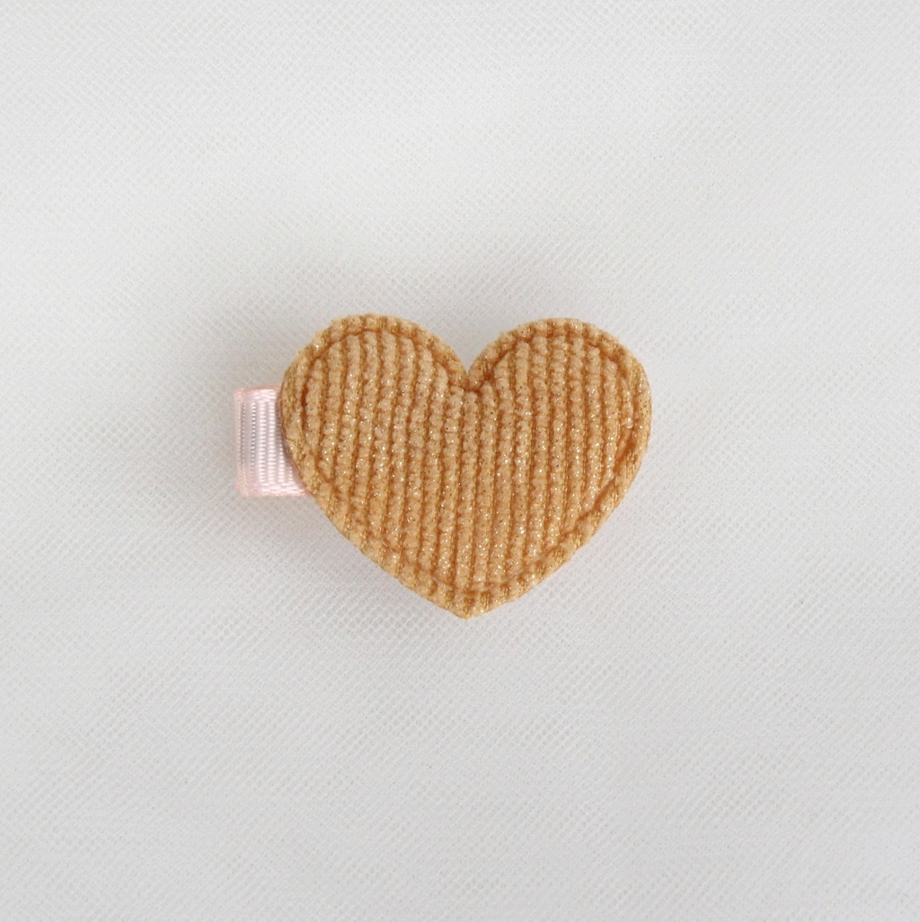 Заколка-зажим "Вельветовое сердце" горчичный