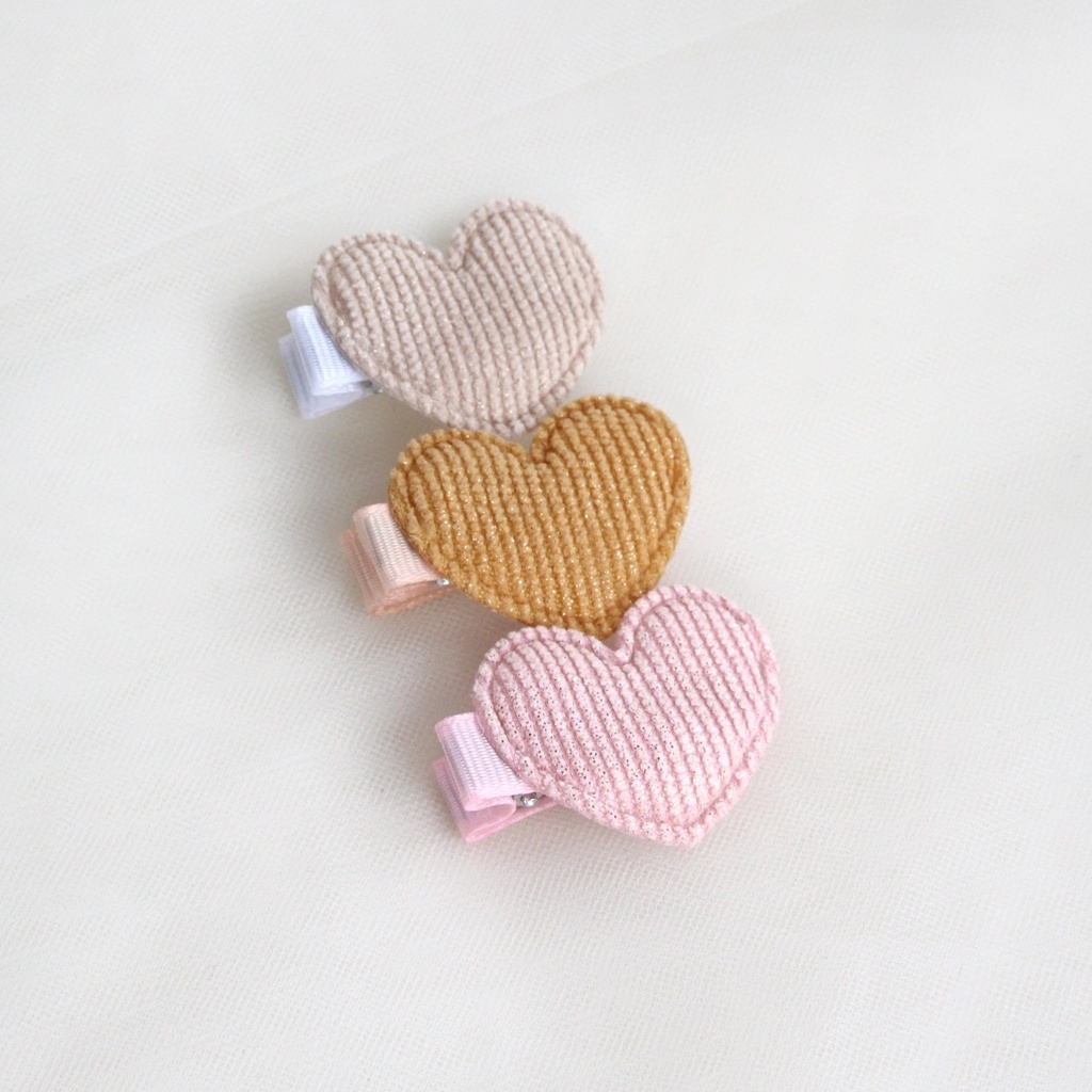 Набор заколок "Вельветовые сердца"