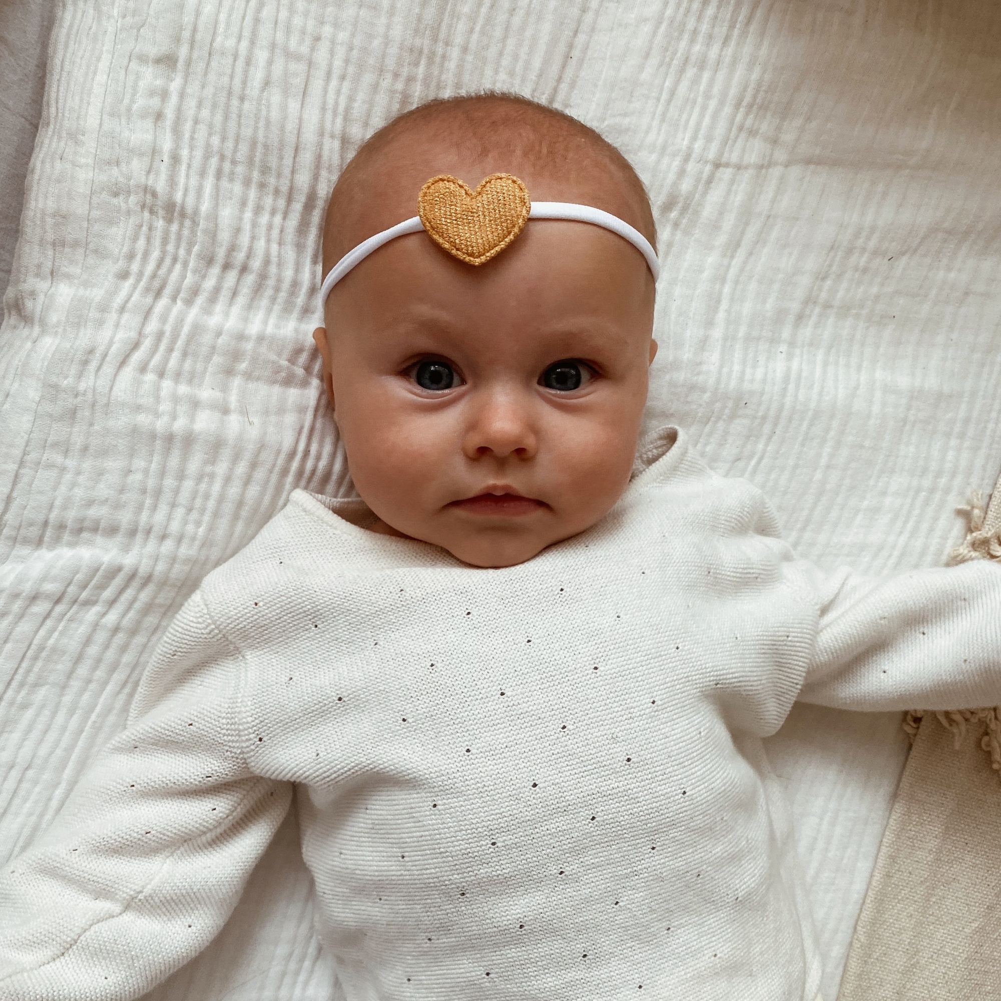 Повязка на голову "Вельветовое сердце" горчичный