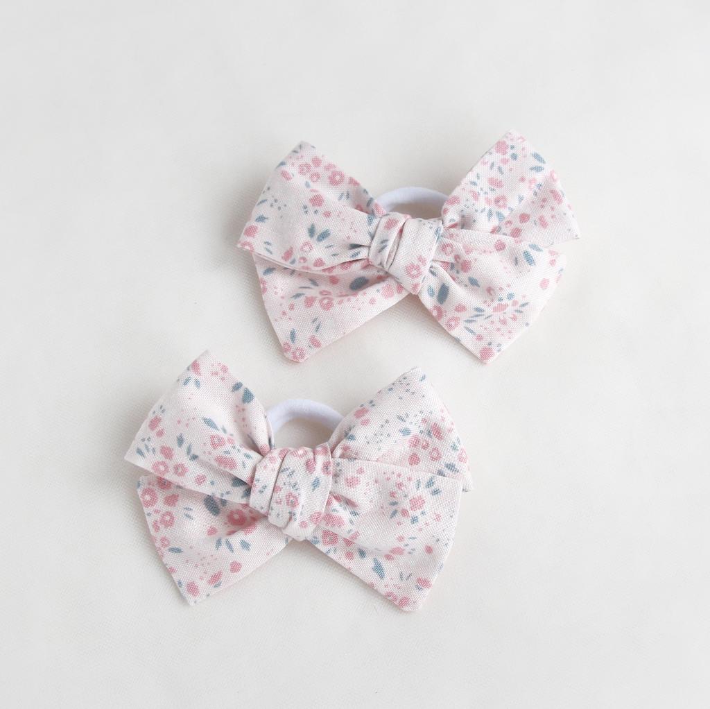 Резинка "Хлопковый бант" белый с розовыми цвветами