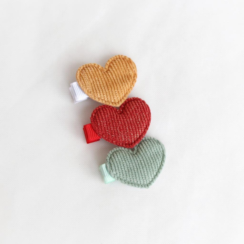 Набор заколок "Вельветовые сердца"