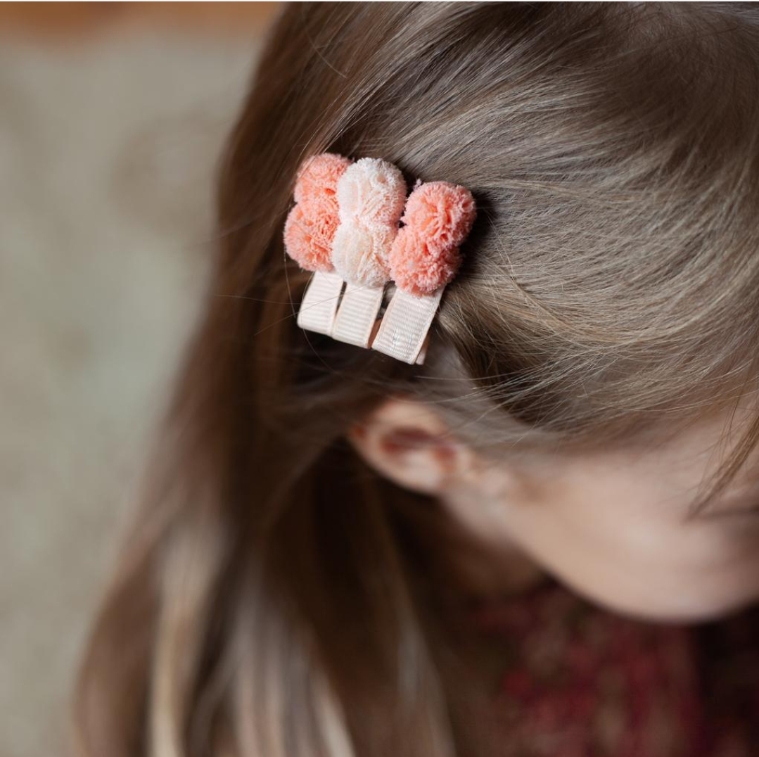 Заколка-зажим "Помпоны" в ассортименте