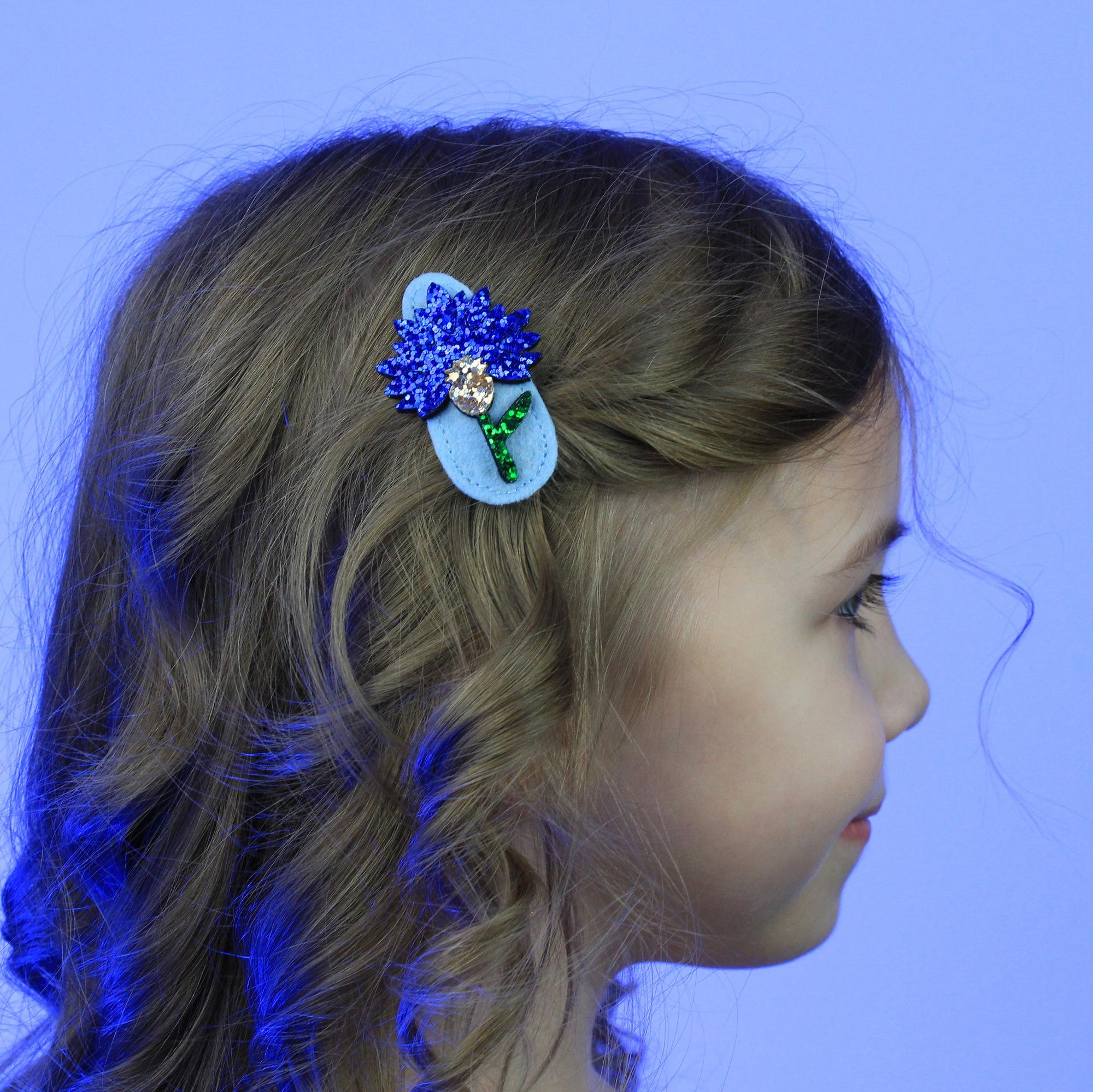 Заколка клик-клак "Блестящие герои и фигурки" в  ассортименте