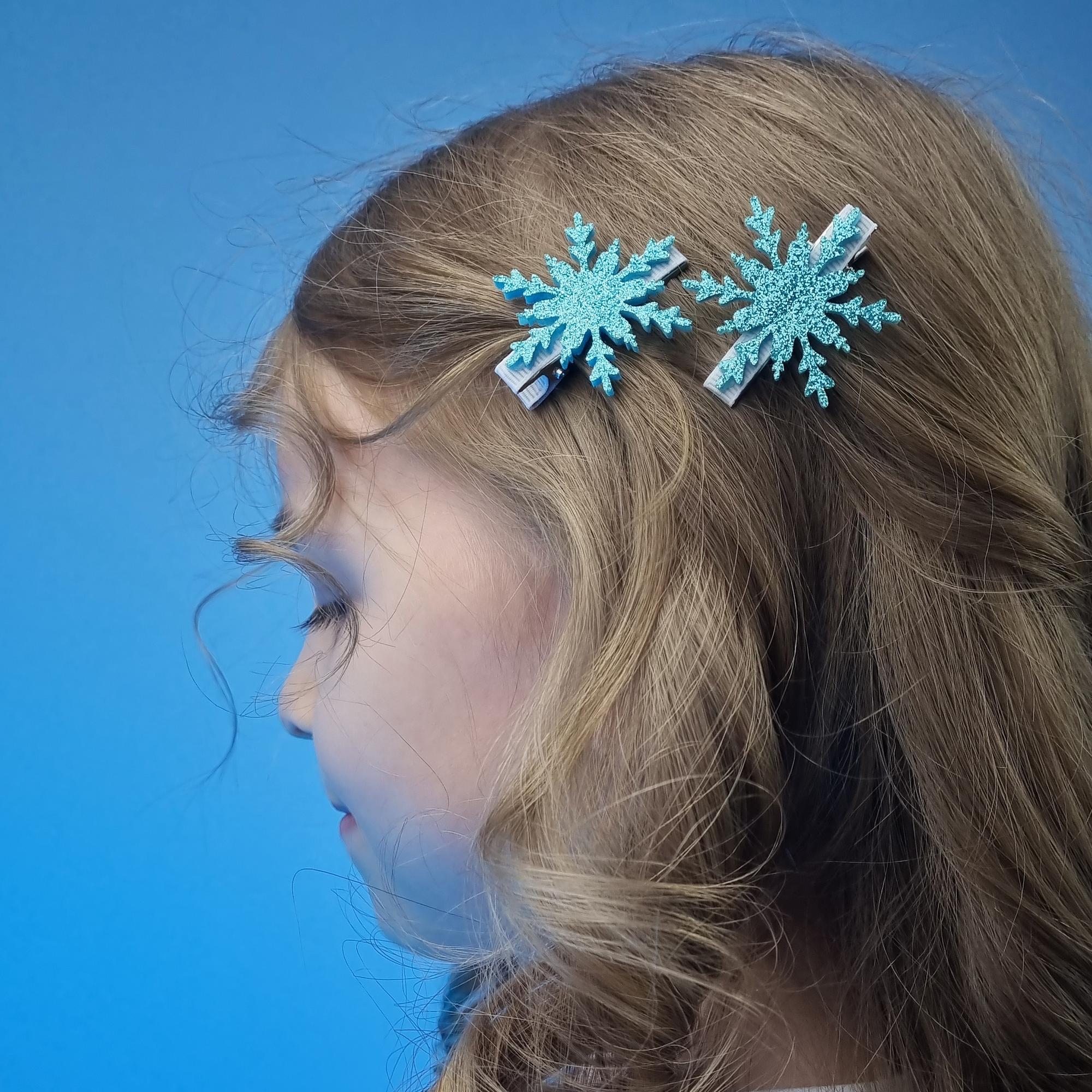 Заколки-зажимы "Снежинки" в ассортименте