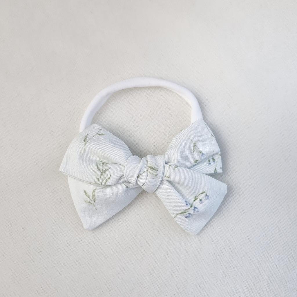 Повязка на голову "Хлопковый бант" белый с колокольчиком