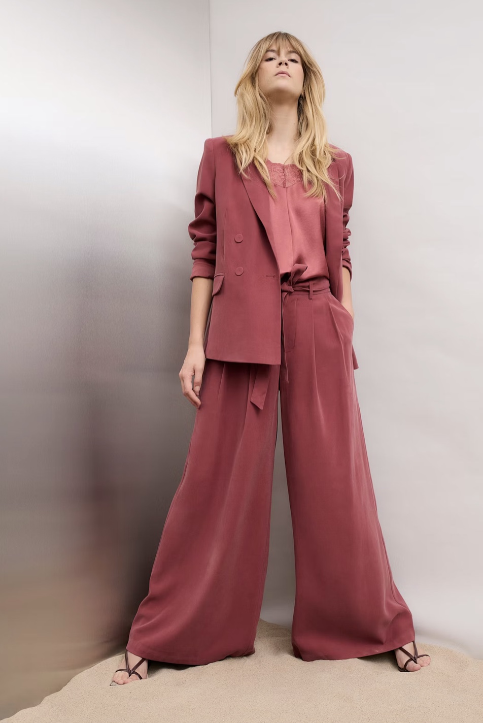 Брюки палаццо