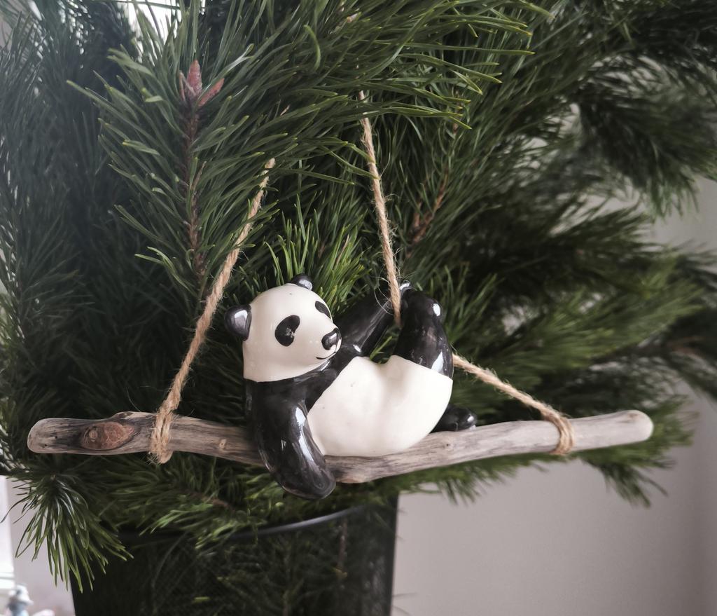 ПАНДА НА ВЕТКЕ 2