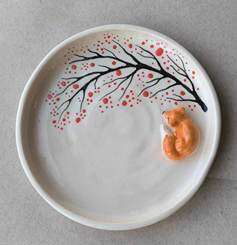 Тарелка с лисой и веточкой