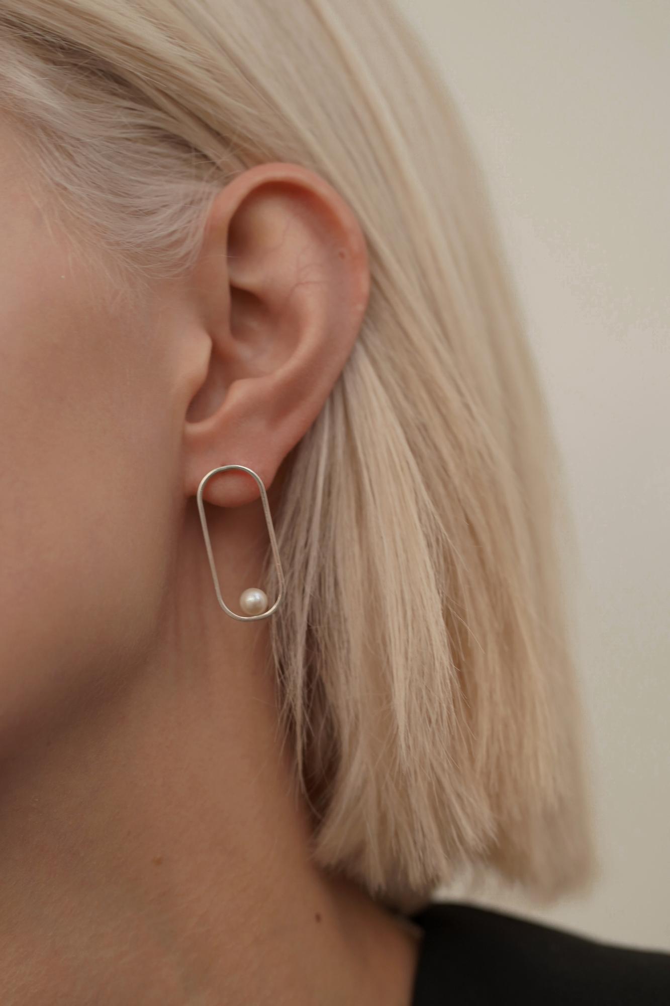 Серьги Fish Eye White