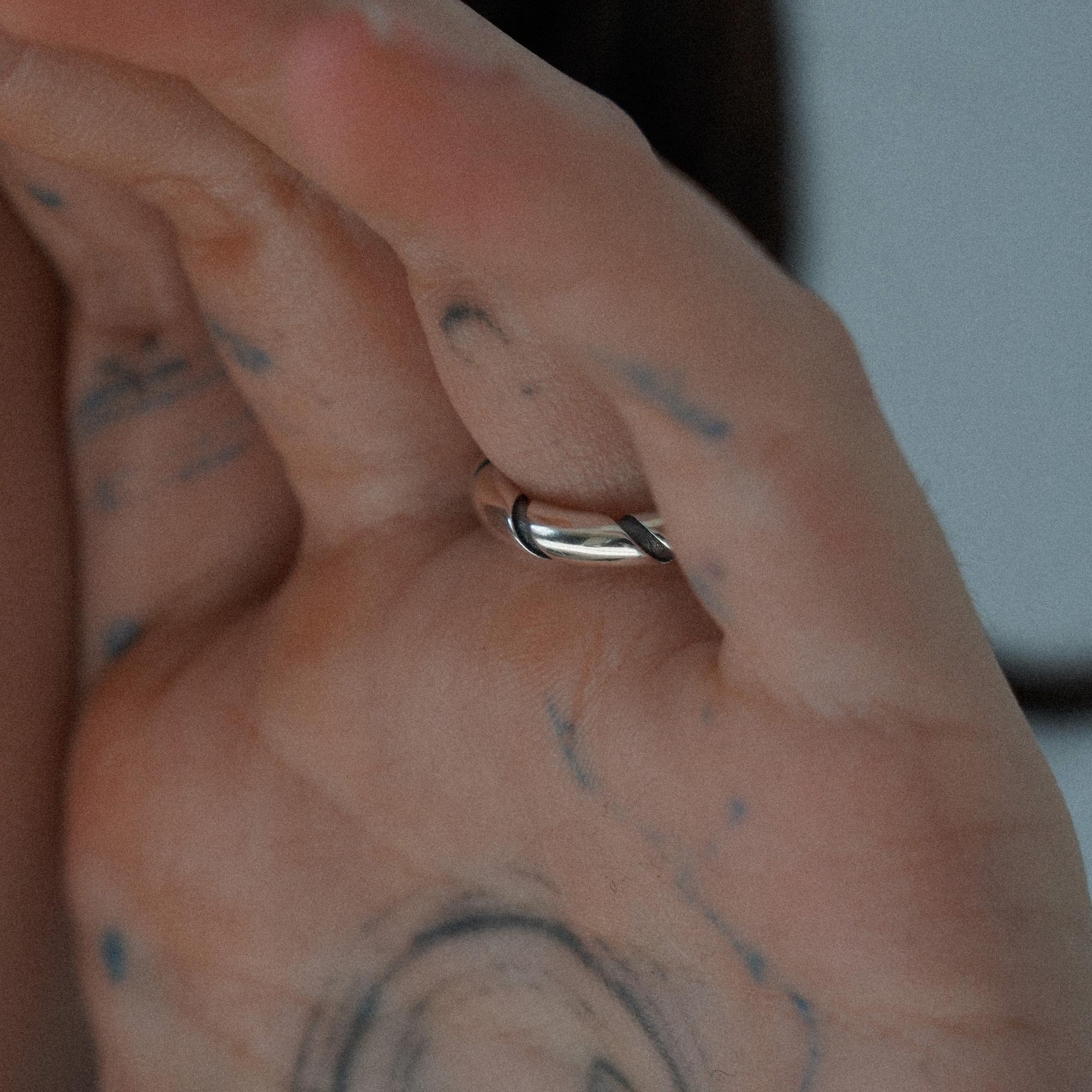 Кольцо Spiral Black