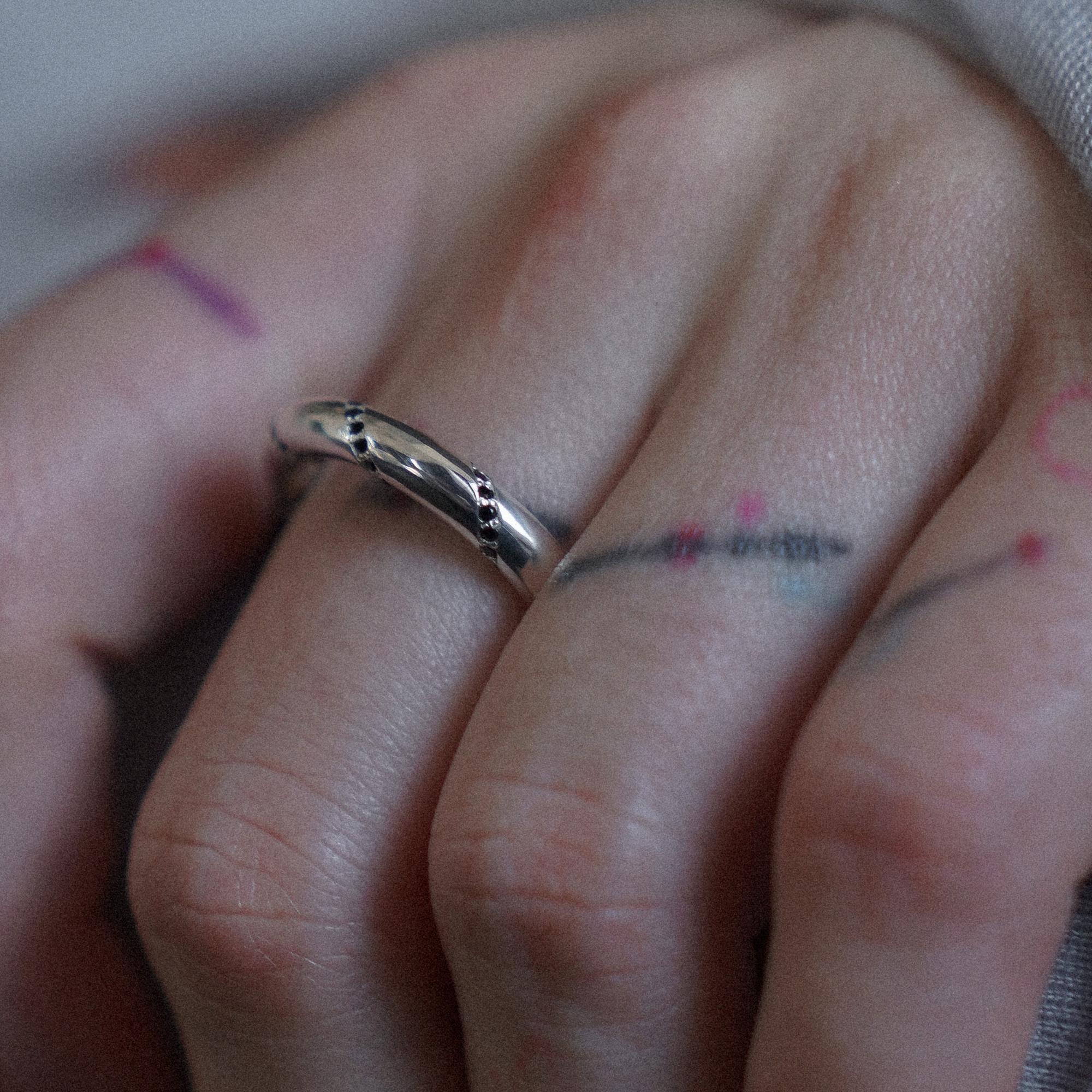 Кольцо Spiral Crystal Black