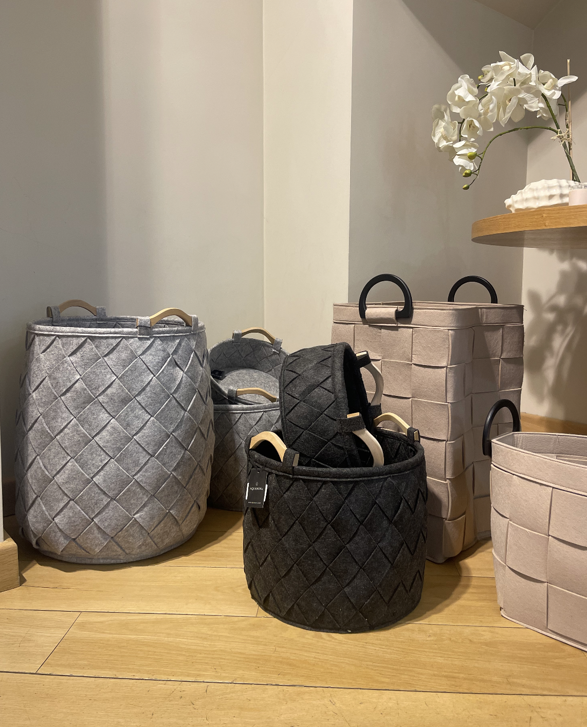 Средний бокс AQUANOVA AMY medium dark grey, темно-серый