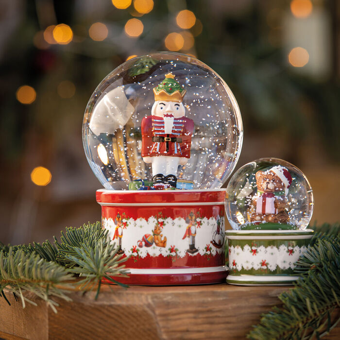 Снежный шар большой "Щелкунчик"Christmas Toys Villeroy&Boch