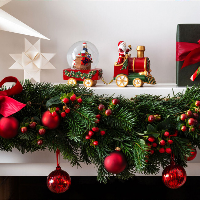Поезд со снежным шаром Christmas Toys Villeroy&Boch