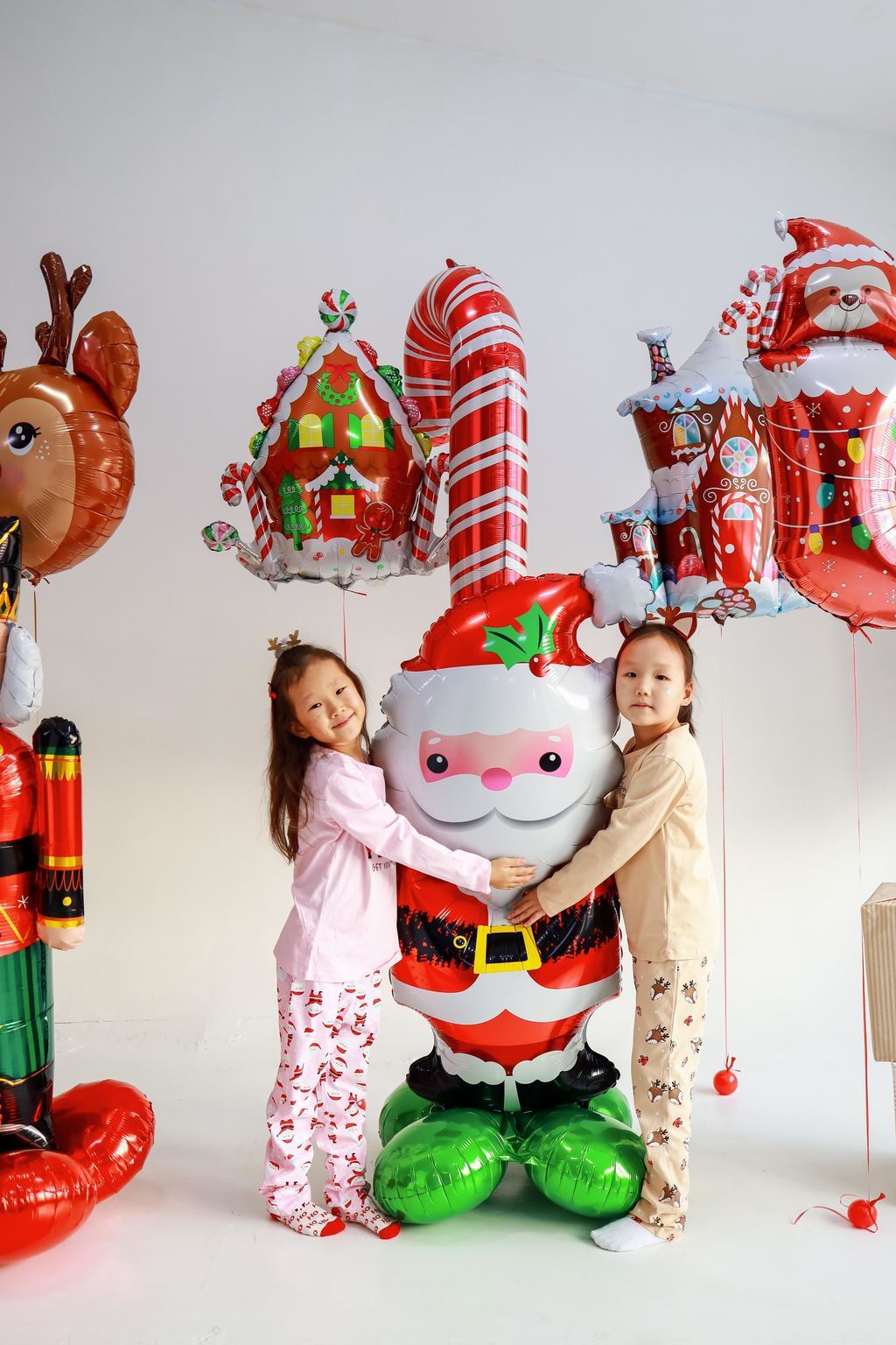 Дед Мороз, на подставке, 134 см