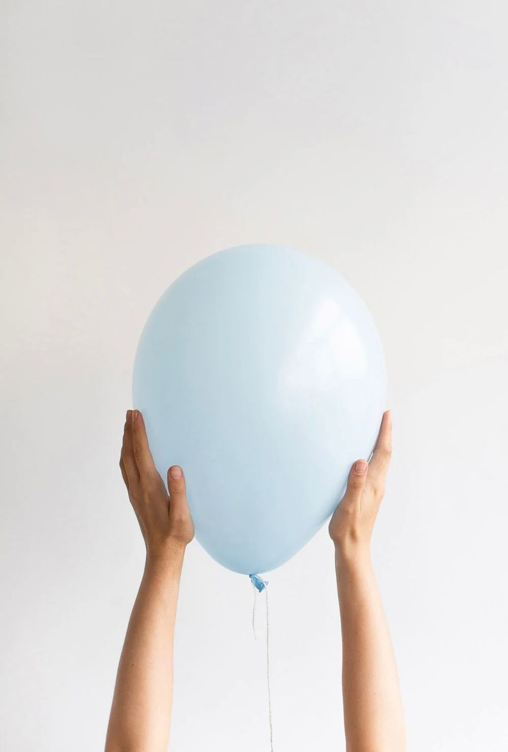 Стандартный шар, нежно-голубой, 36 см