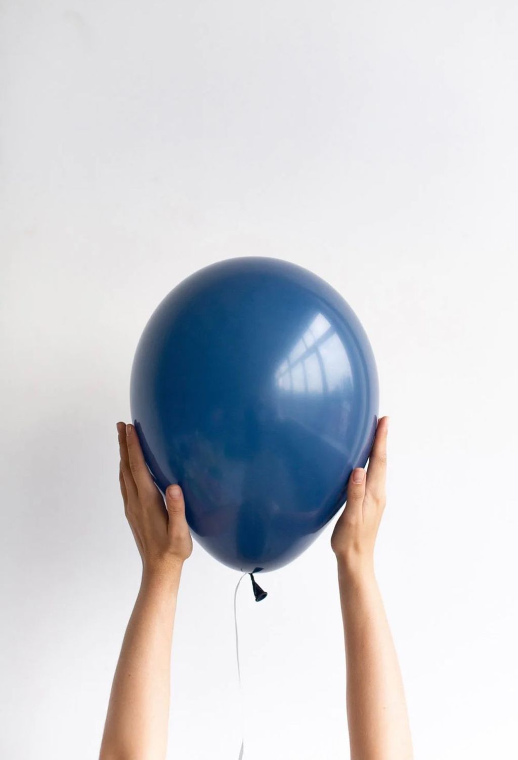 Стандартный шар, темно - синий, 36 см