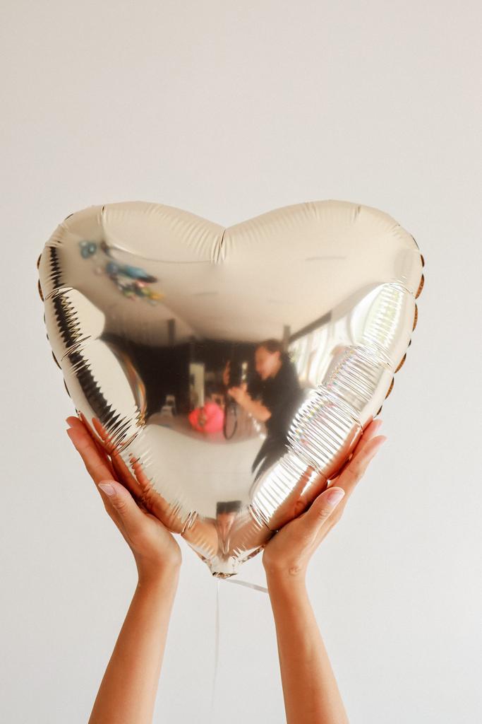 Фольгированный шар сердце, шампань, 48 см