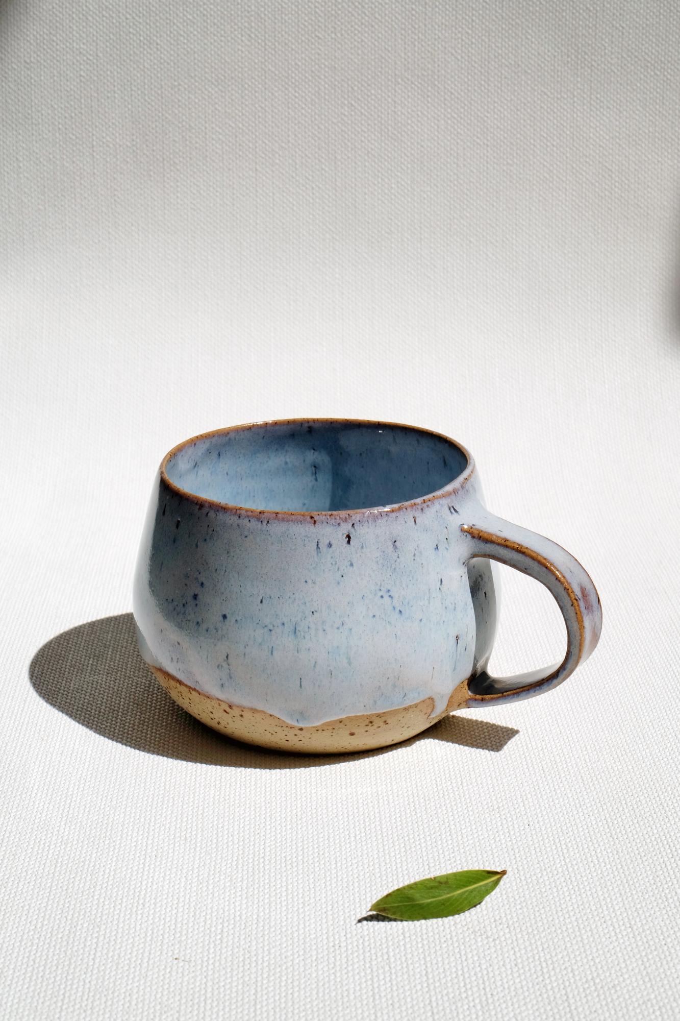 Керамика ручной работы чашка Лавандовая HURMA