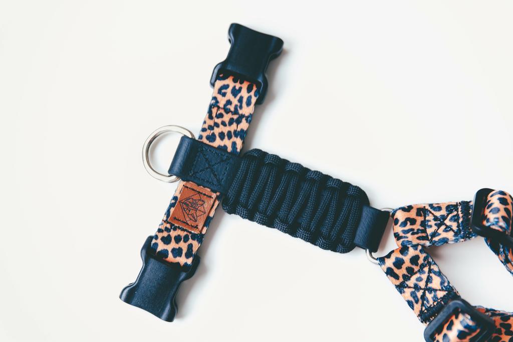 Шлейка леопардовая для средних пород