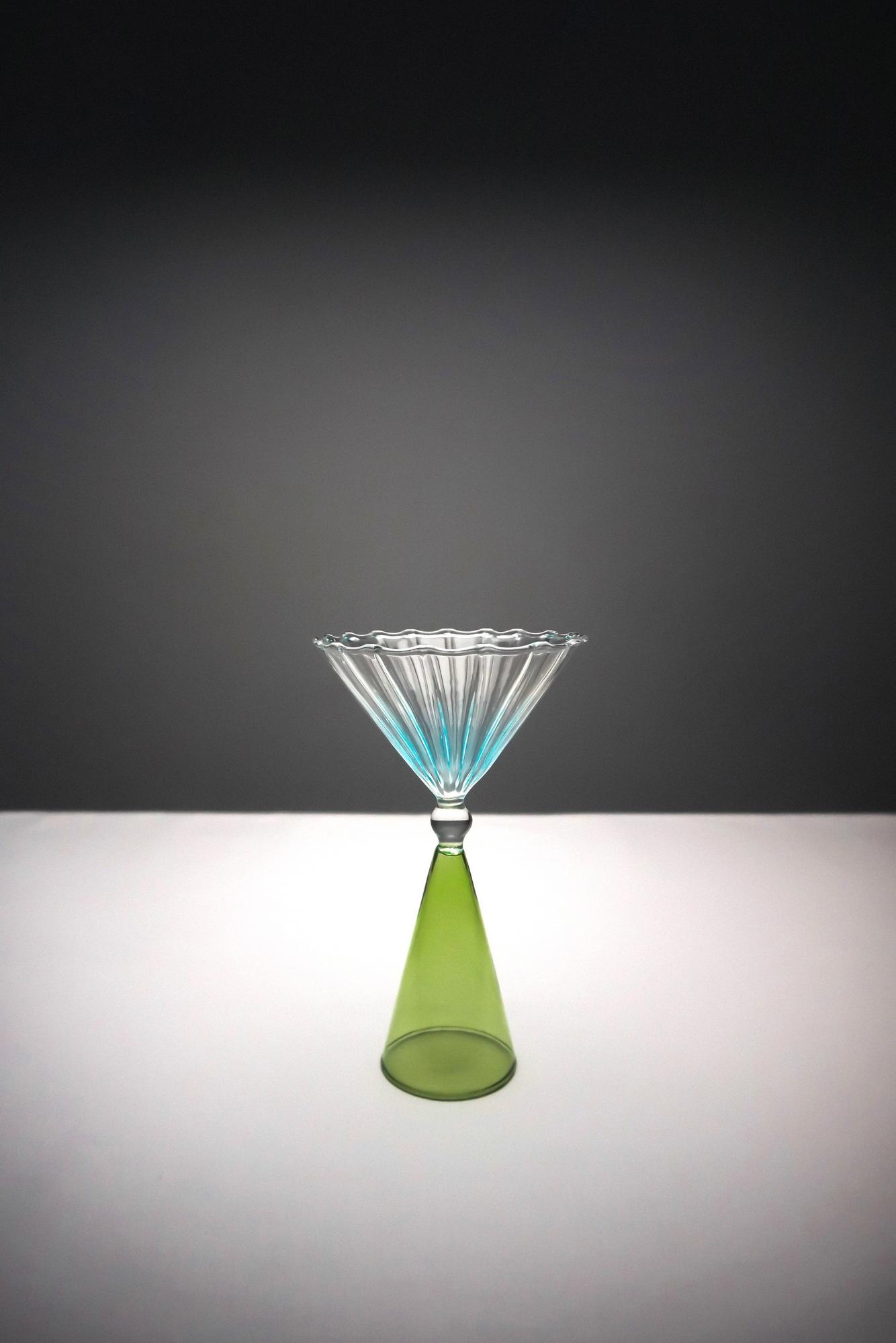 Бокал голубой