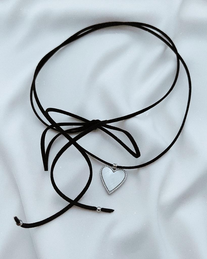 Чокер с перламутровым сердцем (родий)