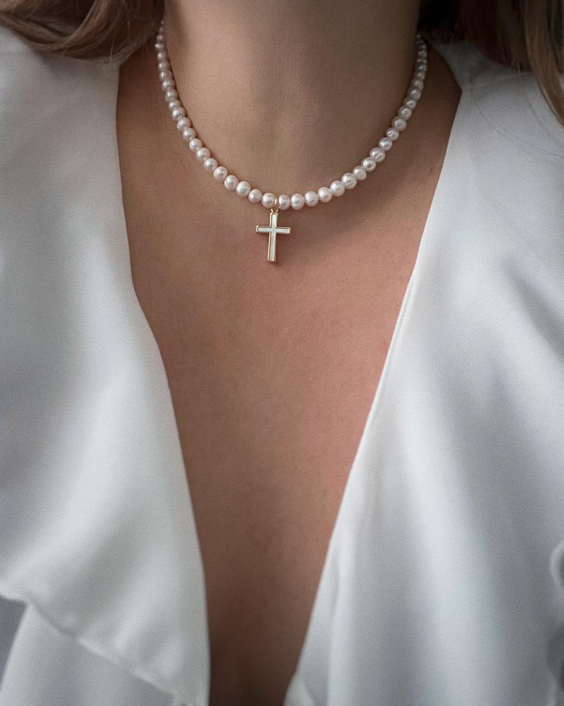 Жемчужный чокер с крестом (позолота)