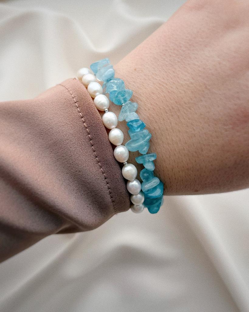 Комплект браслетов из жемчуга и аквамарина (родий)