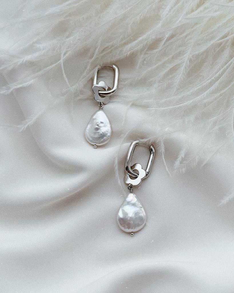 Серьги - конго с каплевидным жемчугом (родий)