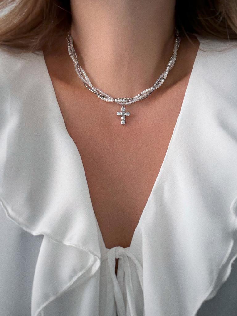 Плетеный чокер из жемчуга и горного хрусталя (родий)