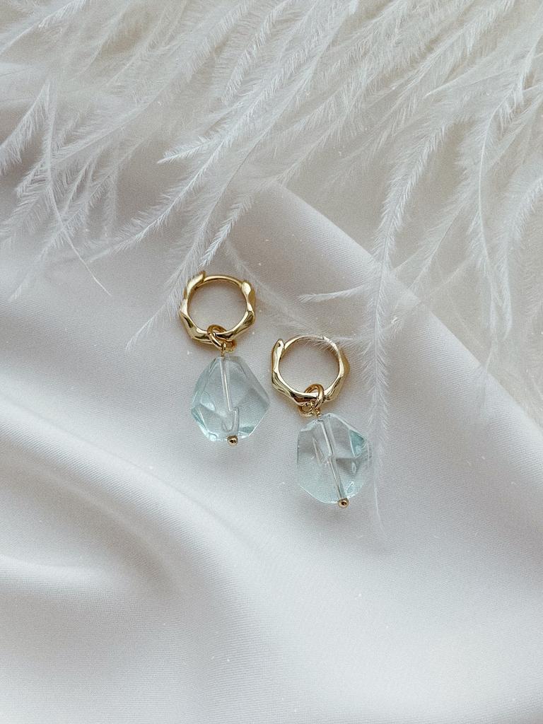 Серьги с аква-квaрцем (голубой, позолота)