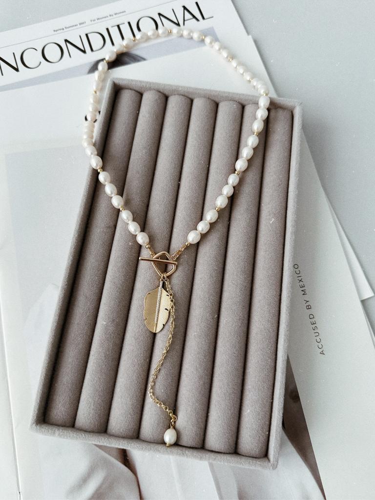 Жемчужное колье с подвесками (позолота)