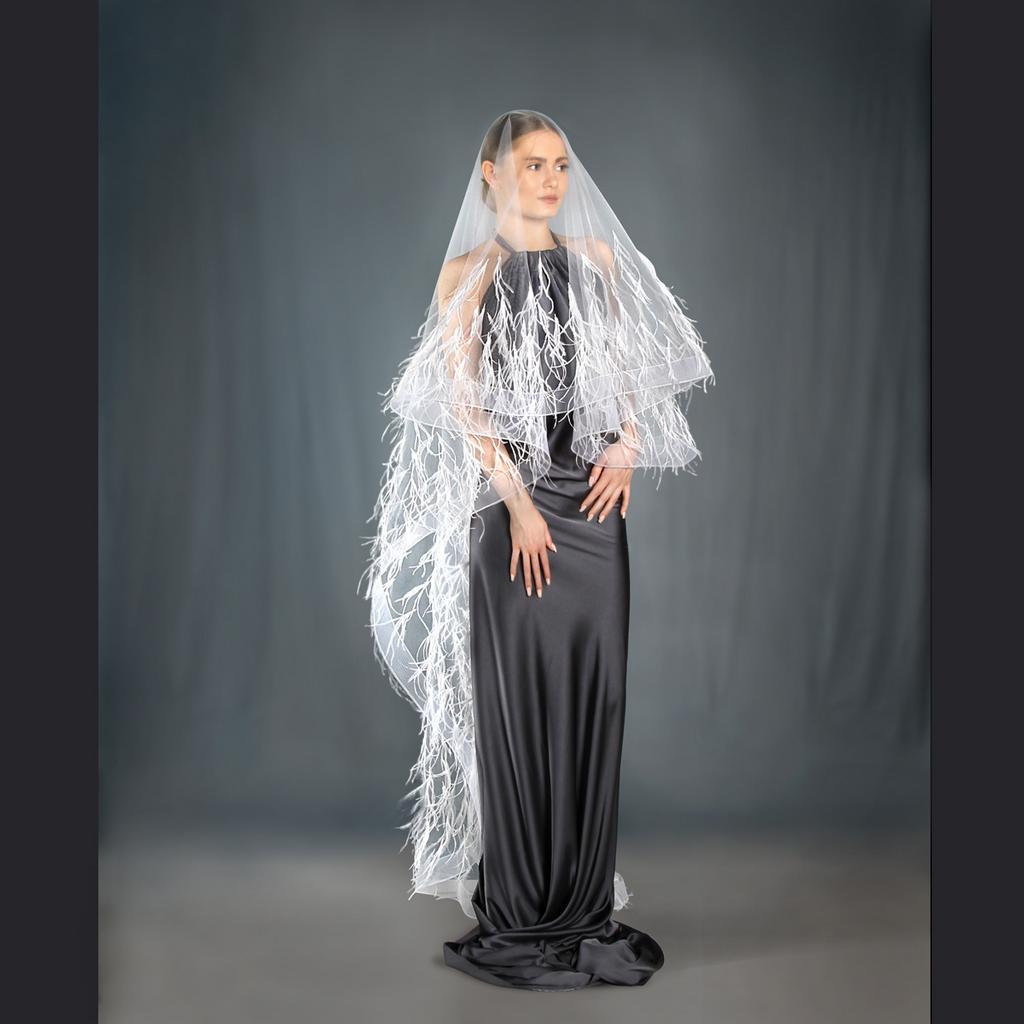 Фата длинная с пером