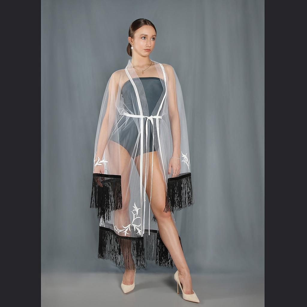 Халат длинный с бахромой и кружевом