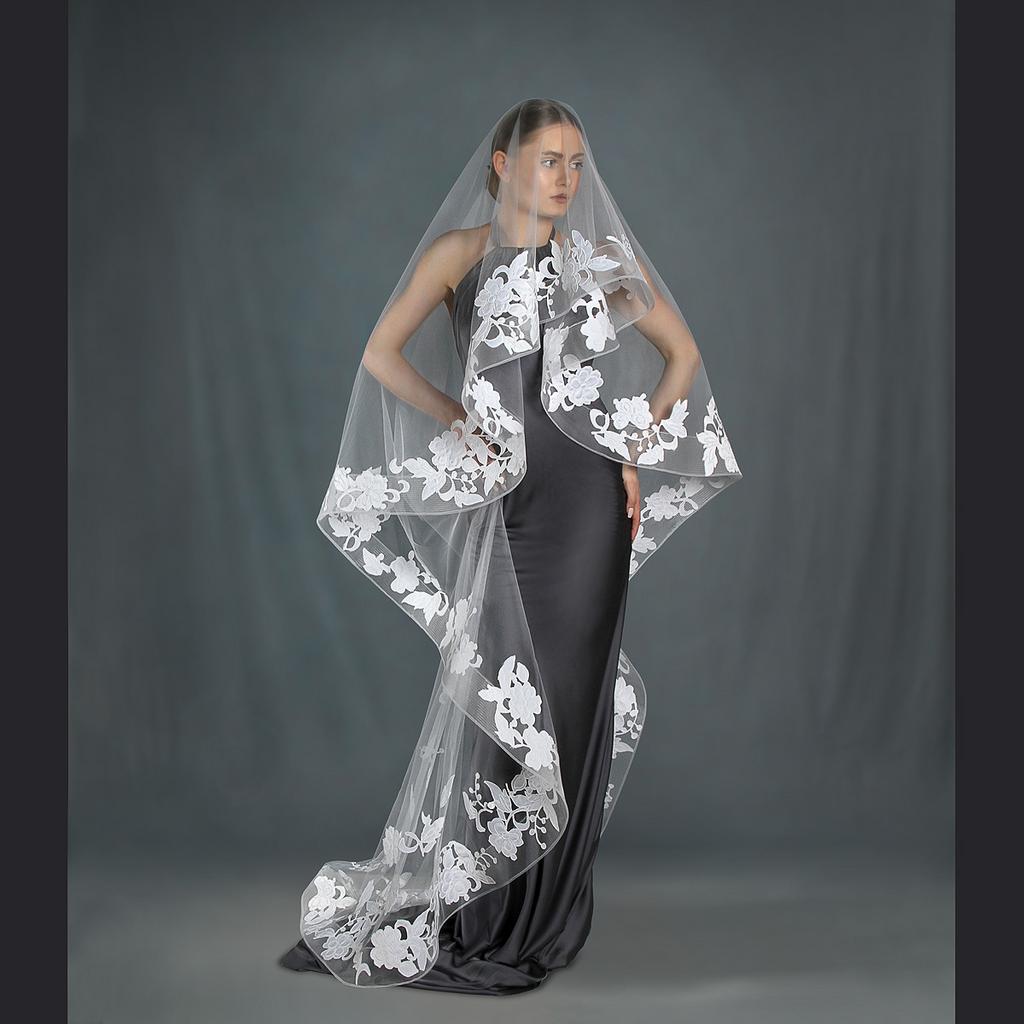 Фата длинная с кружевом