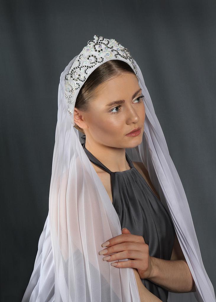 Фата-кокошник