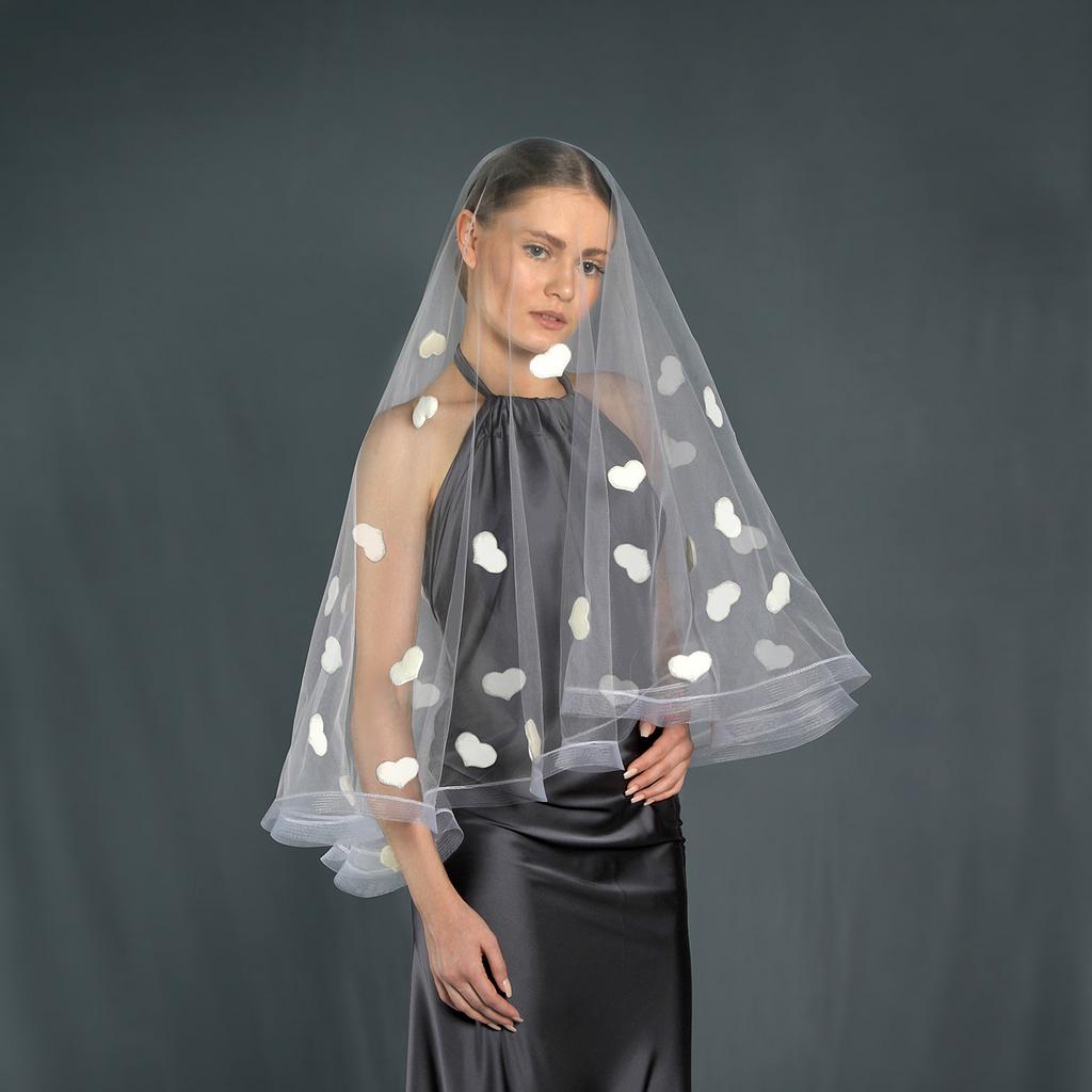 Фата с сердечками