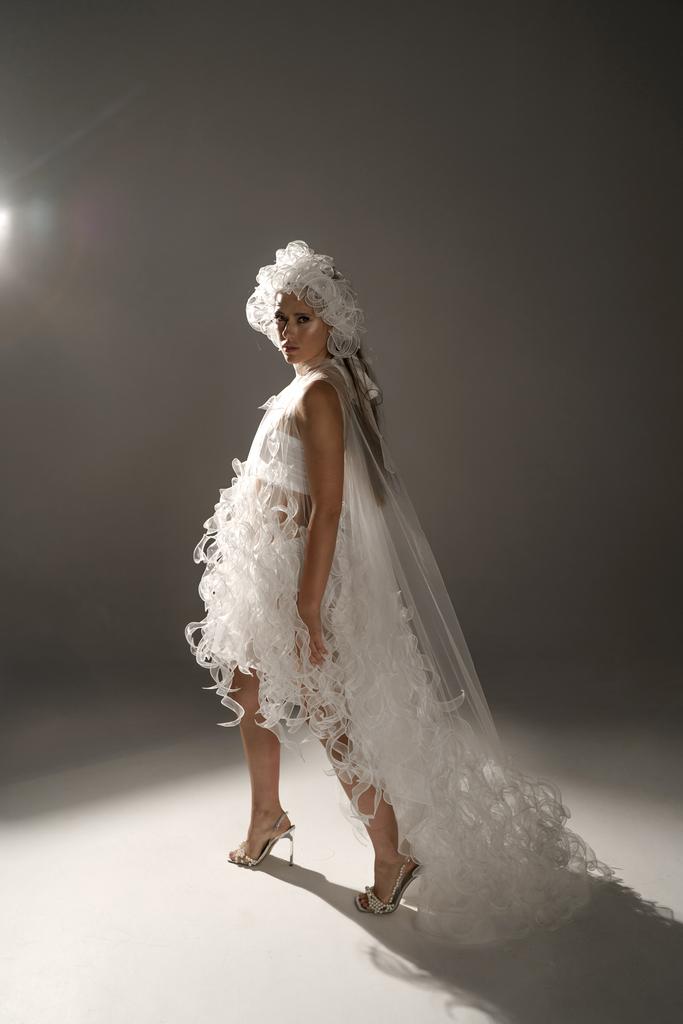 Платье с волнами из органзы