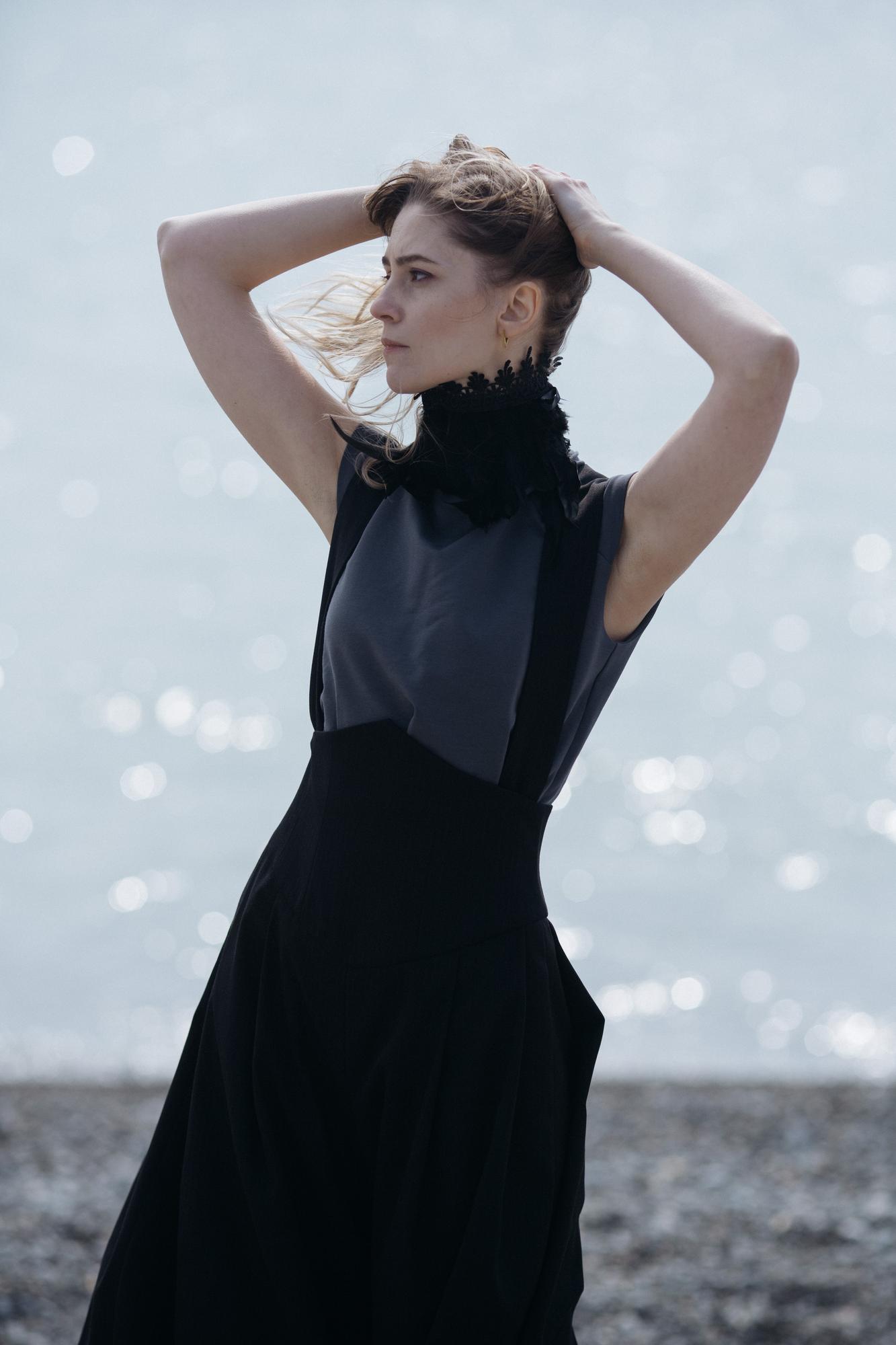 Брюки палаццо из черной шерсти Marlene на корсетном поясе